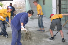 Herstelwerkzaamheden in het ziekenhuis van Port-au-Prince op Haïti
